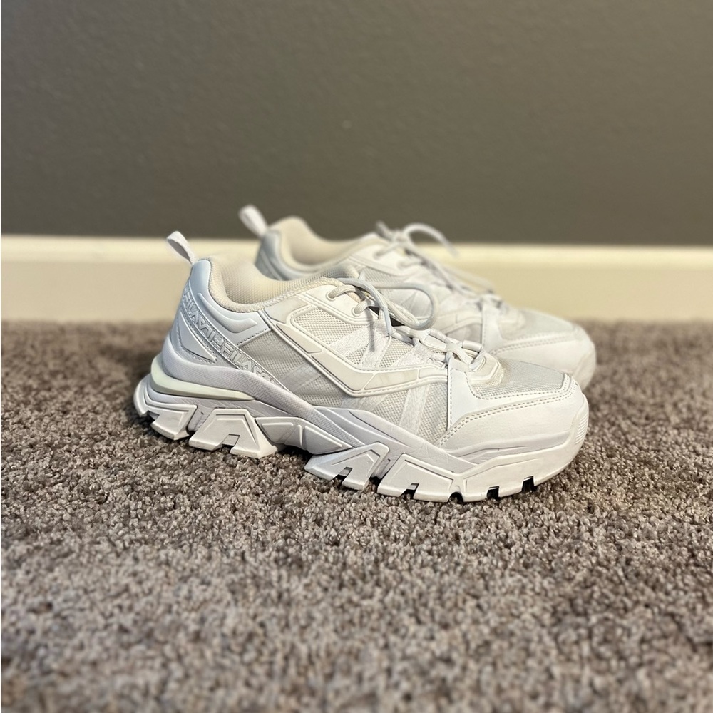 White Fila Z Buffer 2 Sneaker Size 9
